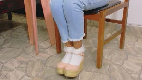 Jhulia online show from 27, 11, 2025