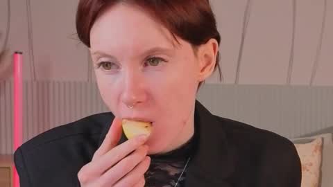 Snapshot of joe___joe chatting on 13, 10, 2025 Joe online show from 13, 10, 2025