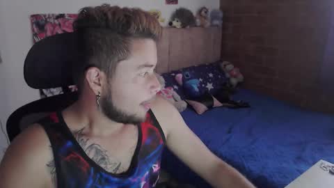 JOHAN independient model online show from 16, 12, 2025