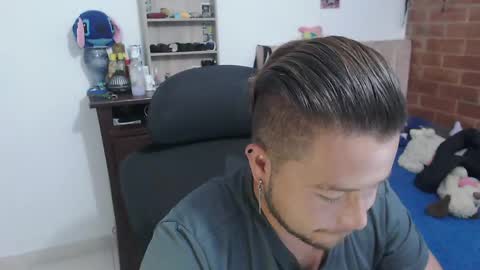 JOHAN independient model online show from 15, 4, 2026