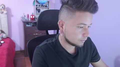 JOHAN independient model online show from 19, 7, 2026