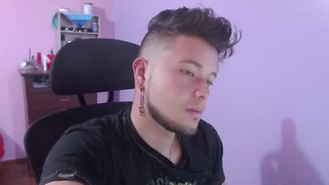 JOHAN independient model online show from 20, 7, 2026