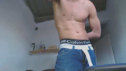 Snapshot of johantorres19 chatting on 10, 1, 2025 johantorres19 online show from 10, 1, 2025