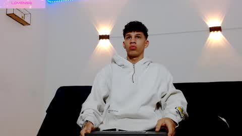 Snapshot of john_ssnow29 chatting on 14, 10, 2025 john_ssnow29 online show from 14, 10, 2025