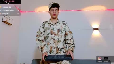 john_ssnow29 online show from 25, 11, 2025