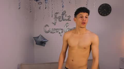 john_ssnow29 online show from 29, 3, 2026