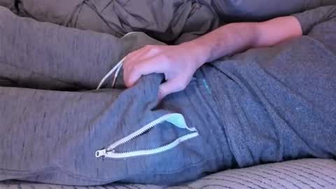 JohnnySilk online show from 22, 3, 2026