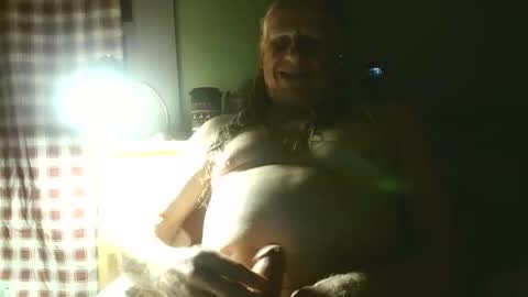 johnnieq1971 online show from 9, 4, 2026