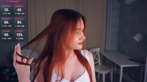 Snapshot of johnnietantum chatting on 25, 11, 2025 Rocio online show from 25, 11, 2025