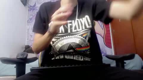 johnny_cagee online show from 1, 2, 2025