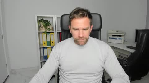 johnnydough82 online show from 2, 12, 2024