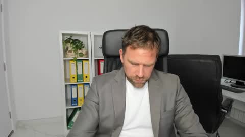 johnnydough82 online show from 7, 12, 2024