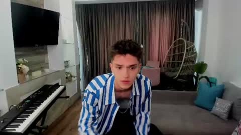 Snapshot of johnnyk8 chatting on 15, 6, 2026 Johnny k. online show from 15, 6, 2026