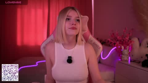 Snapshot of joicequeen chatting on 15, 5, 2026 Paula online show from 15, 5, 2026