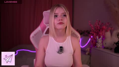 Snapshot of joicequeen chatting on 25, 5, 2026 Paula online show from 25, 5, 2026