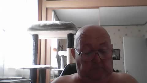 Snapshot of jojo60000529566 chatting on 3, 8, 2026 jojo60000529566 online show from 3, 8, 2026