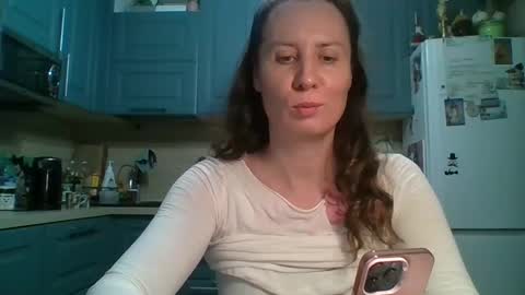 Snapshot of joleli05 chatting on 28, 5, 2026 you can call me my Queen online show from 28, 5, 2026