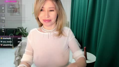 Jolie Ozolla online show from 7, 3, 2025