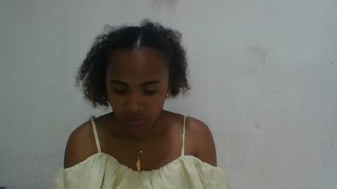 Snapshot of joliedonnue chatting on 1, 12, 2025 joliedonnue online show from 1, 12, 2025