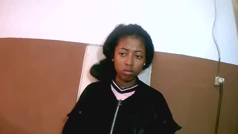 Snapshot of joliekah27 chatting on 11, 2, 2025 joliekah27 online show from 11, 2, 2025