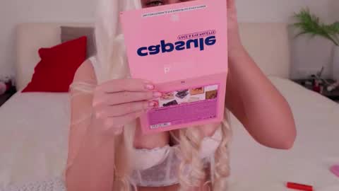 Belle online show from 9, 10, 2025