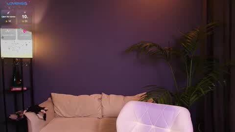 Polly  online show from 30, 10, 2025