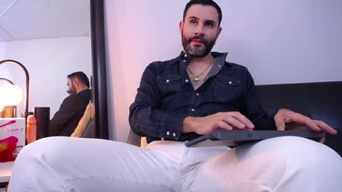  JONAS BEARD  online show from 4, 1, 2025