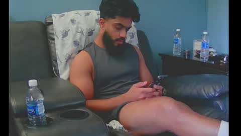 Snapshot of jonathanliyaz1 chatting on 16, 9, 2025 royjon online show from 16, 9, 2025