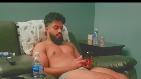 Snapshot of jonathanliyaz1 chatting on 19, 9, 2025 royjon online show from 19, 9, 2025