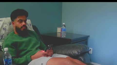 Snapshot of jonathanliyaz1 chatting on 20, 9, 2025 royjon online show from 20, 9, 2025