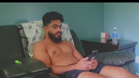 Snapshot of jonathanliyaz1 chatting on 24, 9, 2025 royjon online show from 24, 9, 2025
