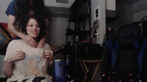 Snapshot of jonmessfan chatting on 30, 10, 2025 jonmessfan online show from 30, 10, 2025