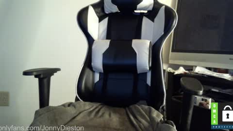 Snapshot of jonnydieston777 chatting on 2, 3, 2025 JonnyDieston online show from 2, 3, 2025