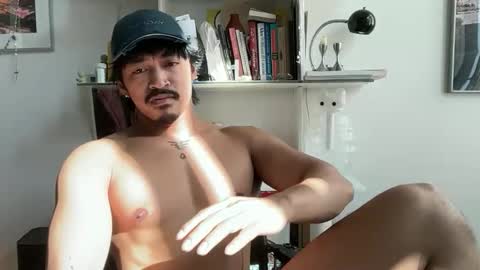 Snapshot of jonutty chatting on 23, 4, 2026 jonutty online show from 23, 4, 2026