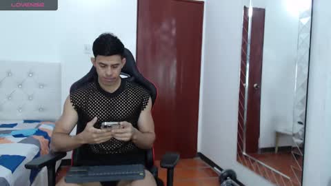 jose_rumbero91 online show from 24, 2, 2025