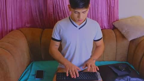 JOSETH ARIAZ online show from 2, 5, 2026