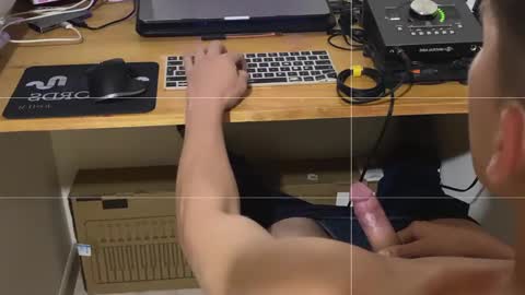 Nicolas online show from 9, 4, 2026