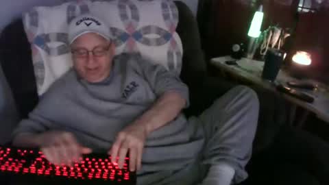 Snapshot of jpmel99 chatting on 9, 2, 2025 jpmel99 online show from 9, 2, 2025