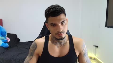 juan_gomez_1 online show from 5, 12, 2025