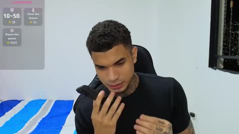 juan_gomez_1 online show from 4, 2, 2026