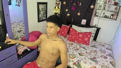 Snapshot of juanbigcock21cm chatting on 17, 12, 2025 juan jose online show from 17, 12, 2025