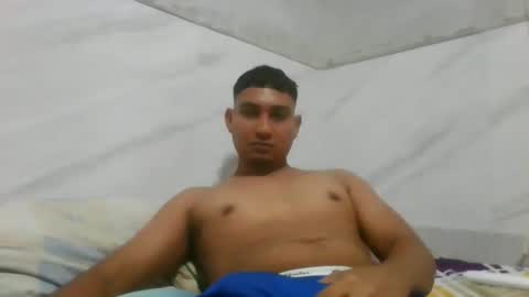 Snapshot of juancamiloortegat87 chatting on 7, 11, 2025 HOT BOY21 online show from 7, 11, 2025