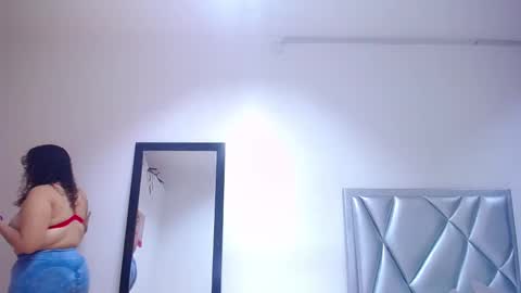 juicy_bignipples18 online show from 16, 12, 2024