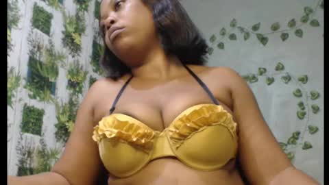Snapshot of juicy_gold22 chatting on 13, 1, 2025 Mariagold online show from 13, 1, 2025