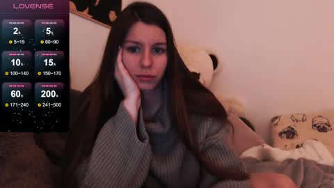 Snapshot of juicy_mystery chatting on 23, 12, 2024 laura online show from 23, 12, 2024