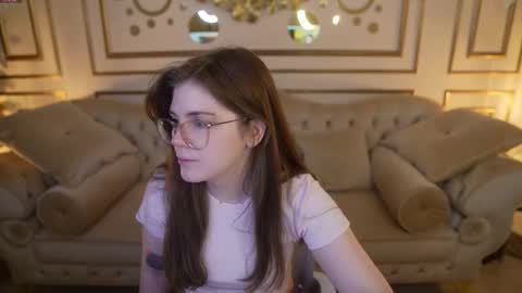 Snapshot of juicy_secrets_054 chatting on 13, 2, 2026 Elza online show from 13, 2, 2026