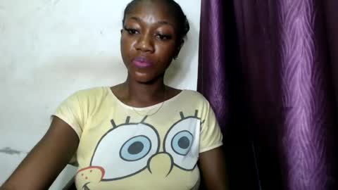 Snapshot of juicyberryx chatting on 7, 7, 2026 queen online show from 7, 7, 2026