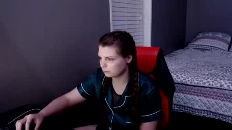 juicymomma1223 online show from 7, 1, 2025