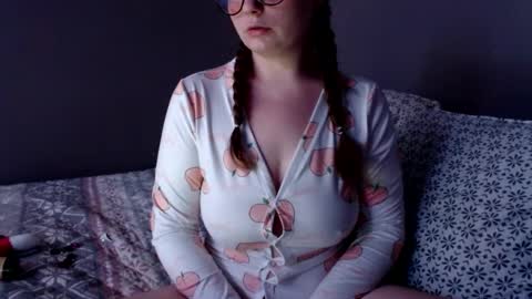 juicymomma1223 online show from 1, 2, 2025