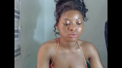 juicynpinkx online show from 20, 4, 2026